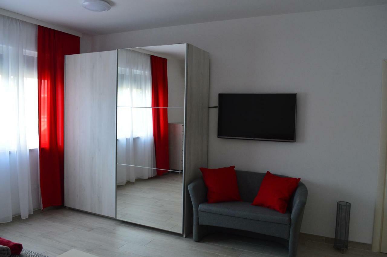 Margherita'S Room Ровин Екстериор снимка