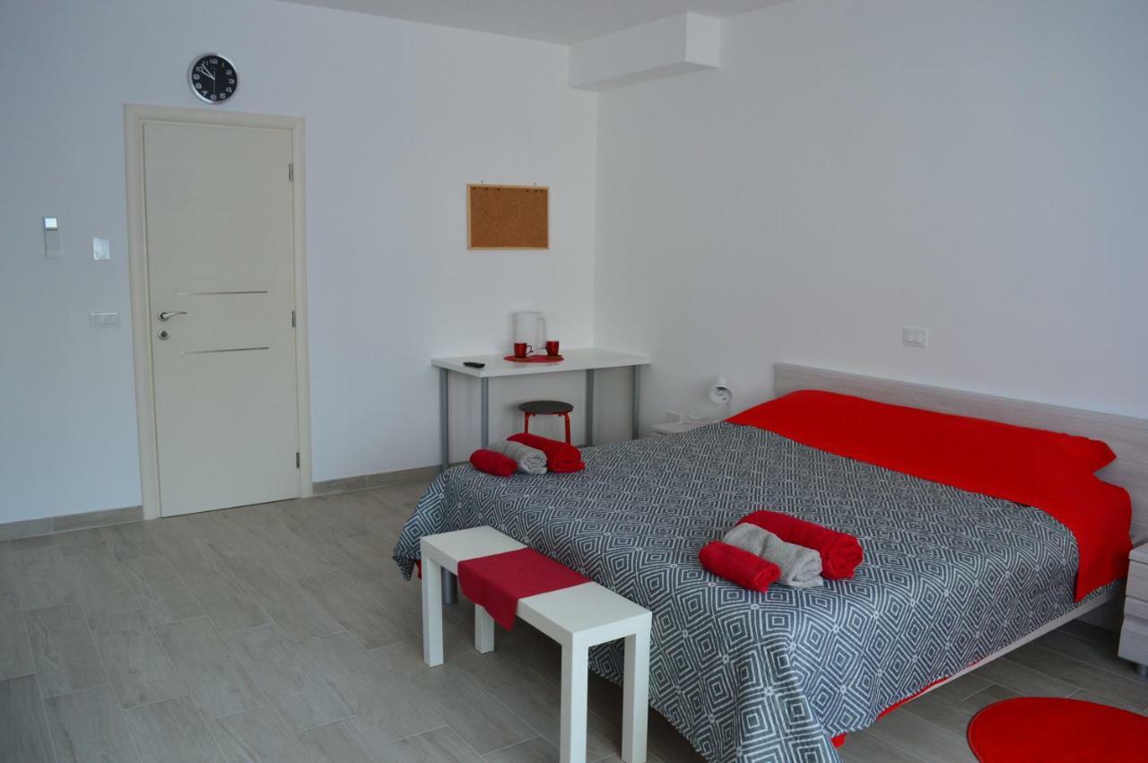 Margherita'S Room Ровин Екстериор снимка